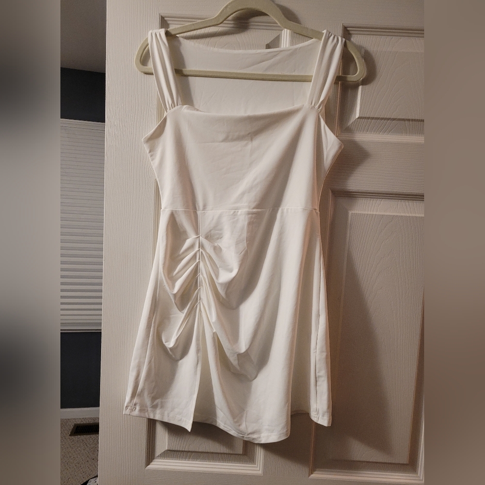 Cute dress!